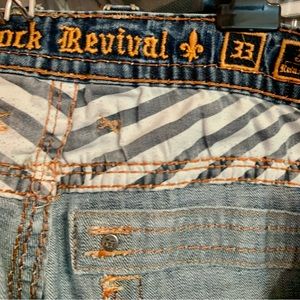 COPY - Rock Revival size 33 27/28 length missing marking on back patch.
